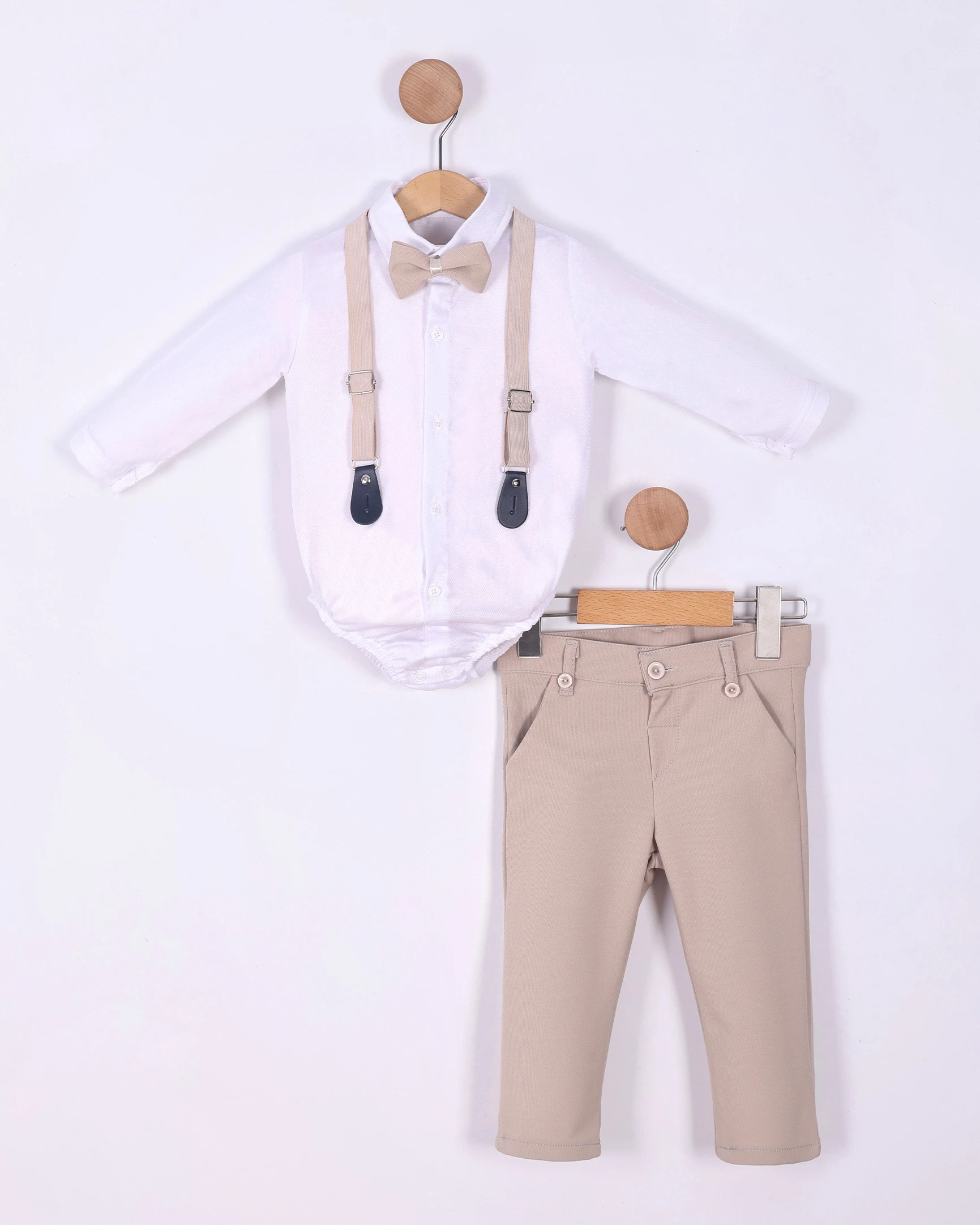 Bež komplet sa tregerima za bebe