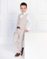 Bež komplet sa kosim kopčanjem