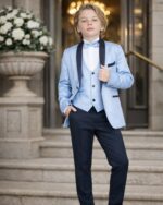 Svetlo plavo tuxedo odelo za dečake